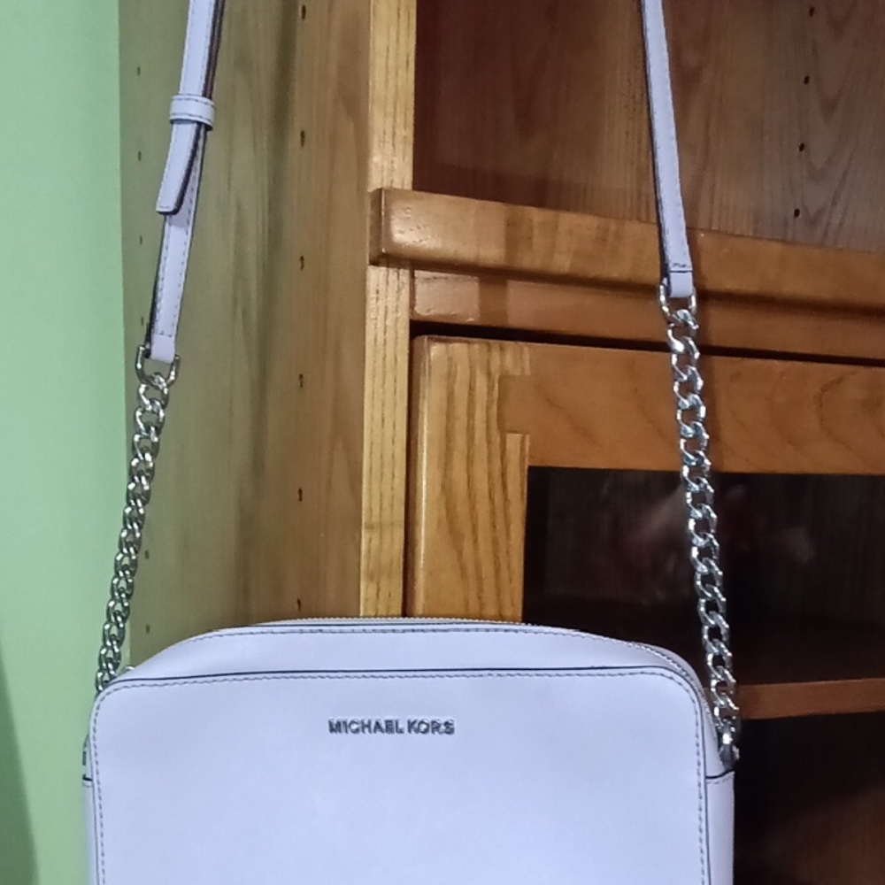 Michael Kors White Leather Crossbody Bag with Silver Chain